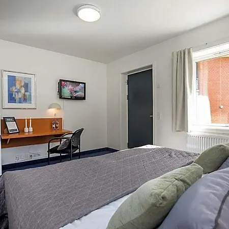 Hotel Onlysleep Trafikcenter 3*